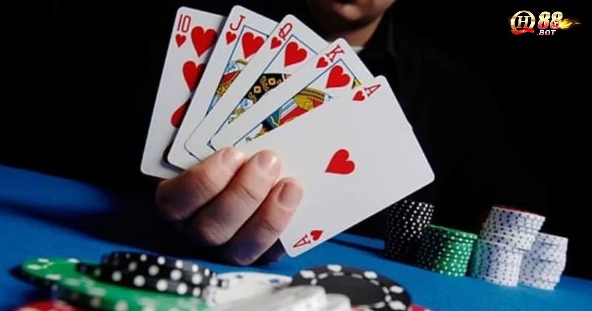 Ván bài Sâm lốc sẽ kết thúc khi một người chơi đánh hết bài trên tay mình